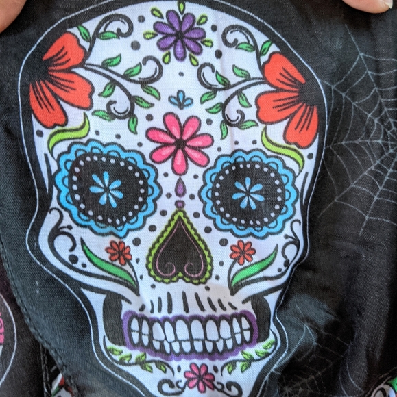 Sugar Skull Scarf NWOT - Picture 2 of 4